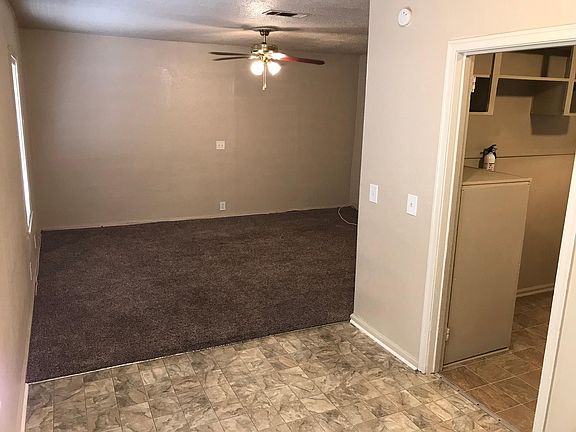 5th image of 403 W Sunset Ave #B