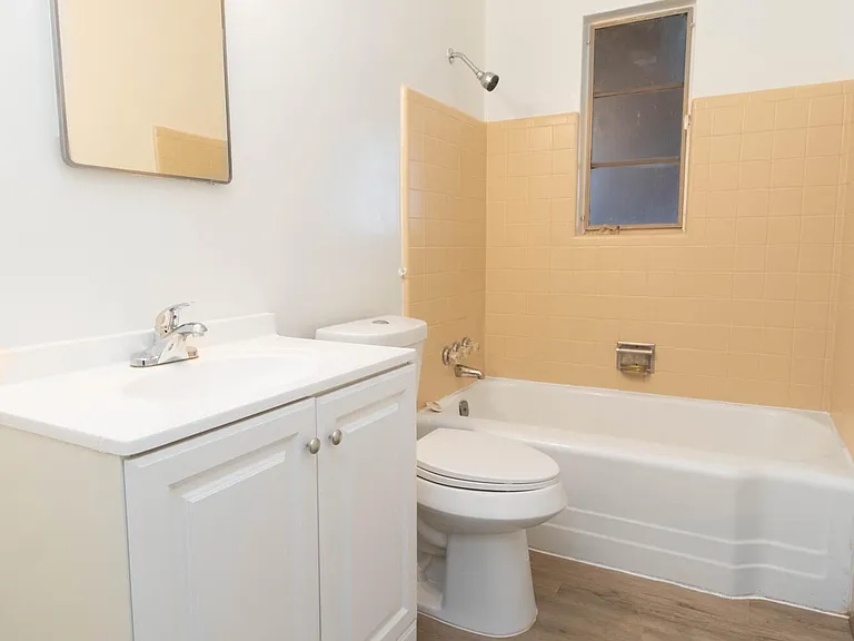 321 Walsh Ln — Photo 23