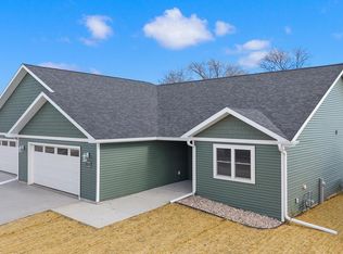 702 Roosevelt St, Baraboo, WI 53913