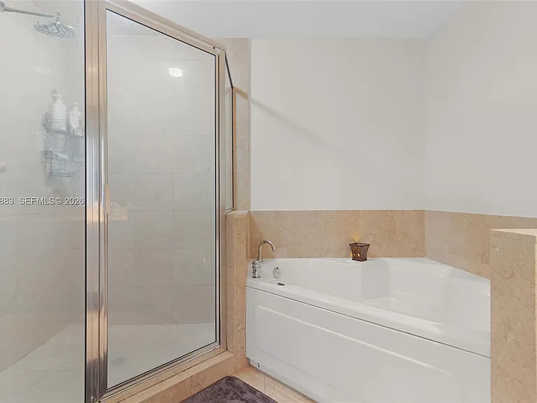 848 Brickell Key Dr #3905 — Photo 31