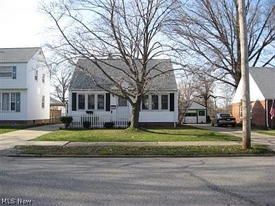 1st image of 23661 Hartland Dr