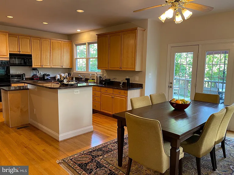 6915 Bonheim Ct — Photo 12
