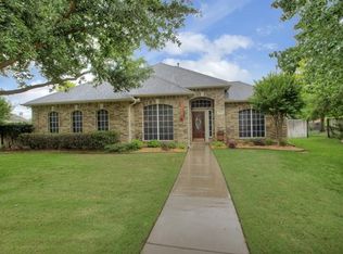 713 Mockingbird Ct, Crowley, TX 76036
