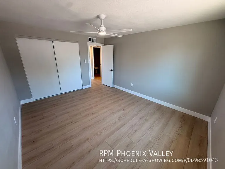 3902 E Joan De Arc Ave — Photo 17