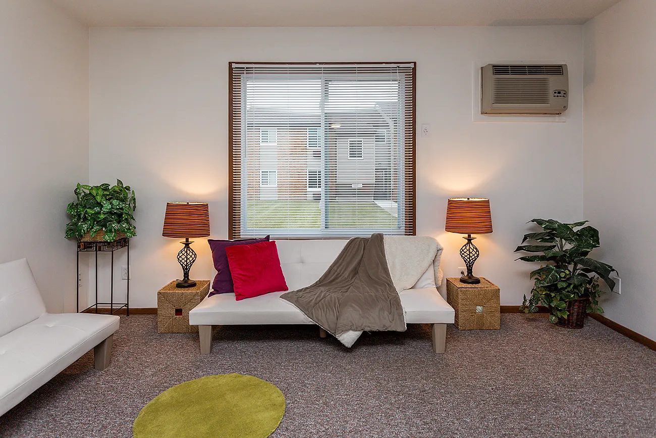 Grinnell Park Apartments — Photo 4