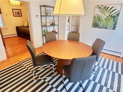 8 Narragansett Ave, Newport, RI, 02840