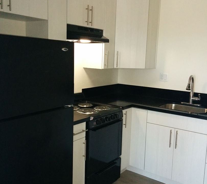 1st image of 2525 Broadway #30
