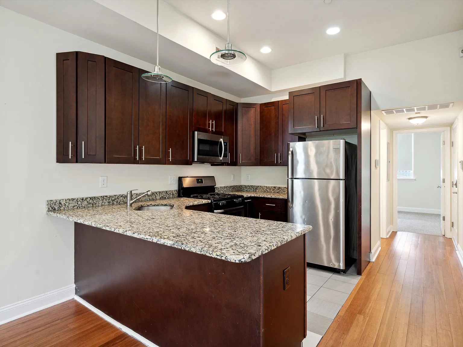1832 W Montgomery Ave — Photo 3