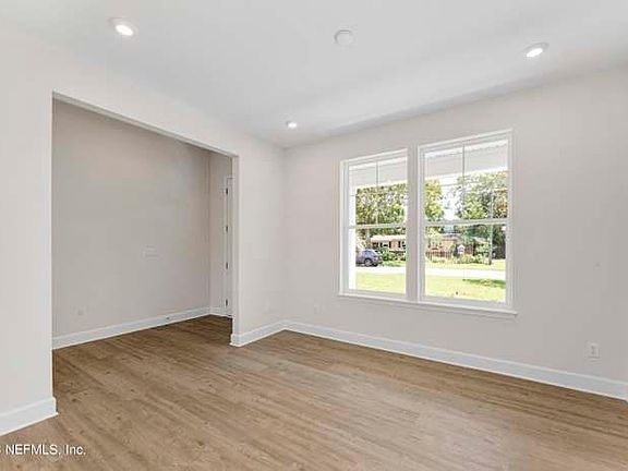5th image of 330 Sargo Rd