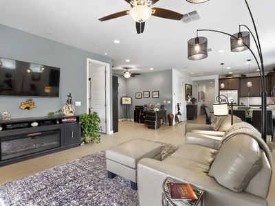 17234 W WHISPERING WIND Drive, Surprise, AZ, 85387