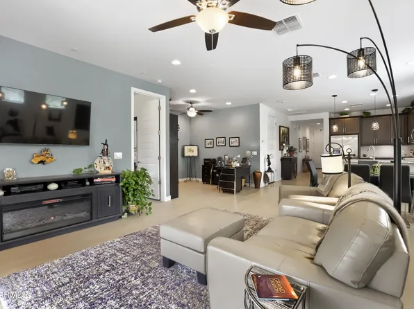 17234 W Whispering Wind Dr, Surprise, AZ 85387