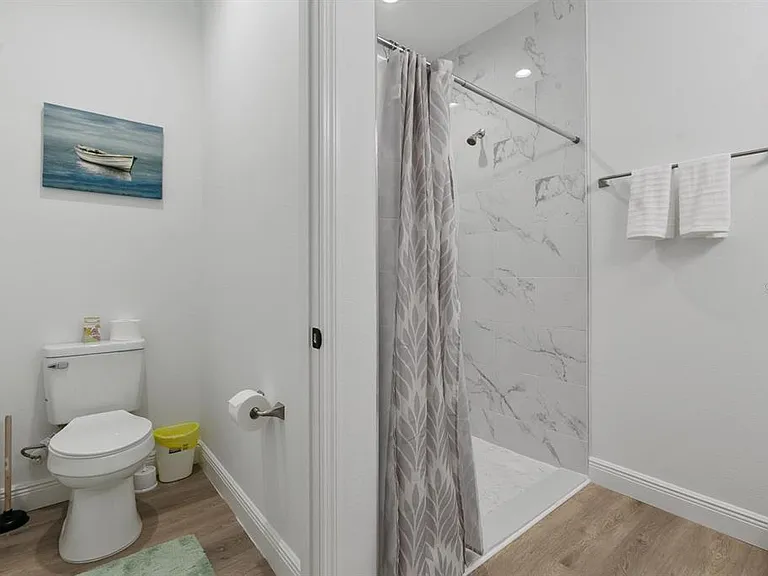 3038 Sargeant St — Photo 19