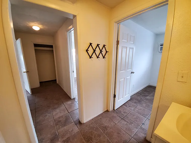 2810 Monterey St #3 — Photo 5