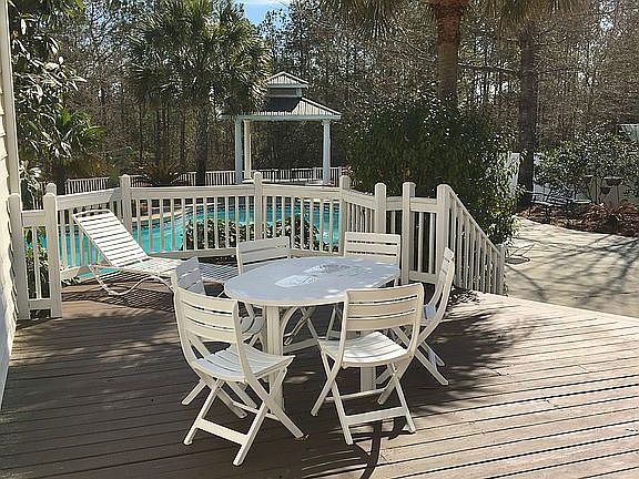 deck off sunroom/kitchen