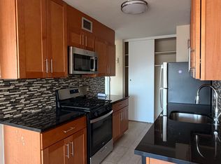73-07 195th St #1B, Fresh Meadows, NY 11366