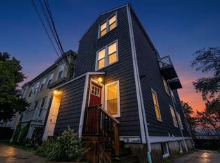 2093 Creighton St #1, Halifax, NS B3K 3R5
