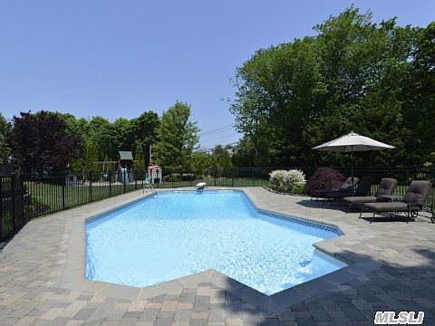 3rd image of 2 Moss Creek Ln