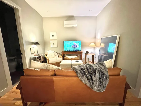 149 Stanhope Street image 3 of 10