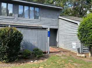 102 Sherbrooke Cir, Laurinburg, NC 28352