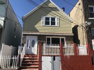 15 Chase Ct, Bayonne, NJ 07002