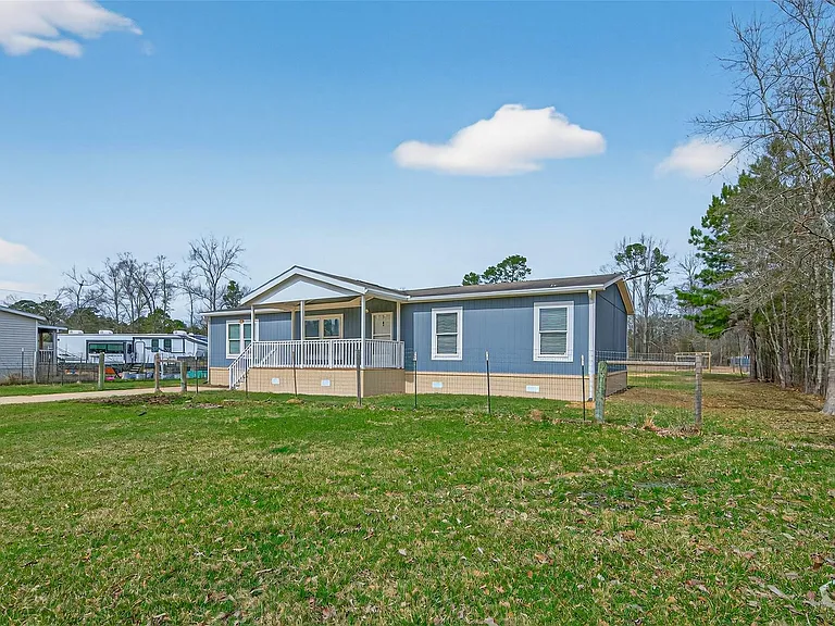 15933 W Relza Dr — Photo 6