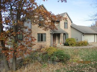 223 Windham Hl, Cottage Grove, WI 53527