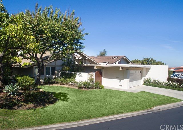 2nd image of 2182 Vista Entrada