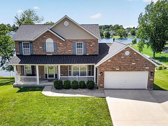 2nd image of 2562 Lakeshore Dr