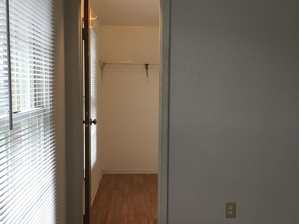 7 Kings Grant Way, Wilmington, DE 19802 Zillow