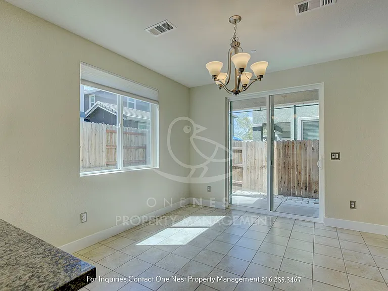 310 Clover Meadows Cir — Photo 9