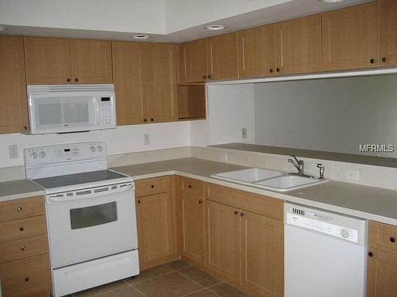 4th image of 1200 Country Club Dr APT 6505