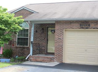 1216 Karina Cir, Maryville, TN 37804