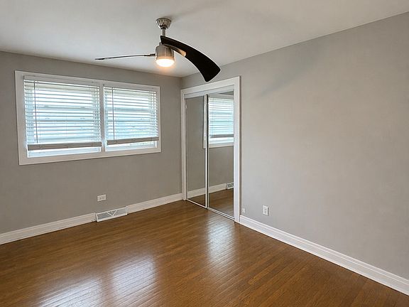 4th image of 14008 S Saginaw Ave