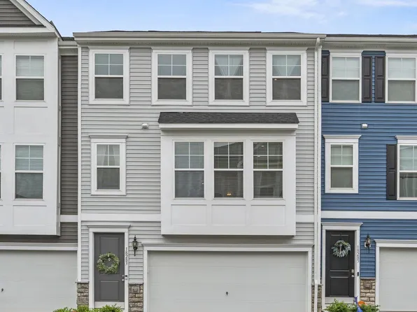 18283 Summit Pointe Dr, Triangle, VA 22172