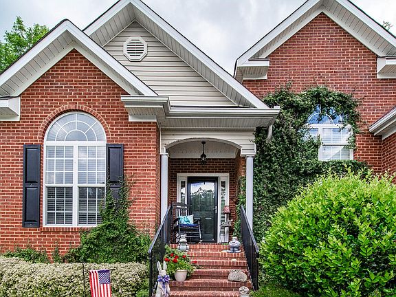 2nd image of 517 Sugarloaf Dr