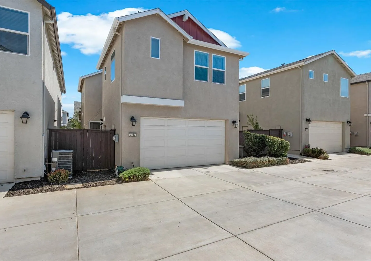 3 Bedroom 2.5 bath in Natomas! Windrow at The Cove! — Photo 3