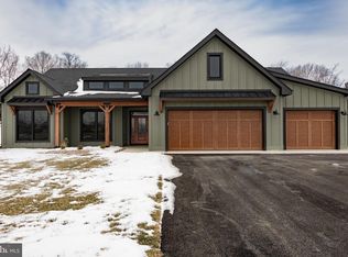 73 Midland Ct, Martinsburg, WV 25403