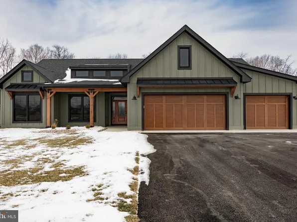 73 Midland Ct, Martinsburg, WV 25403