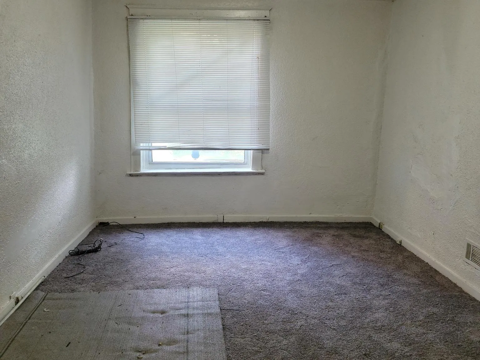 1 bed, 900 sqft, $795 — Photo 4