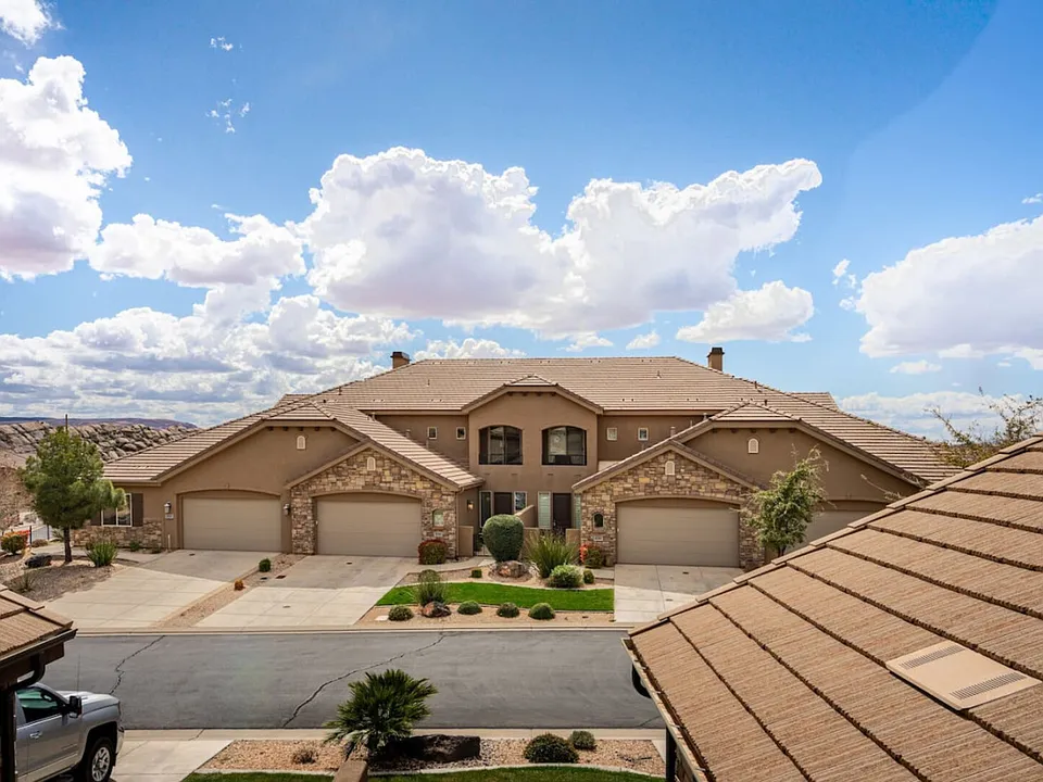 E Coral Ridge Dr