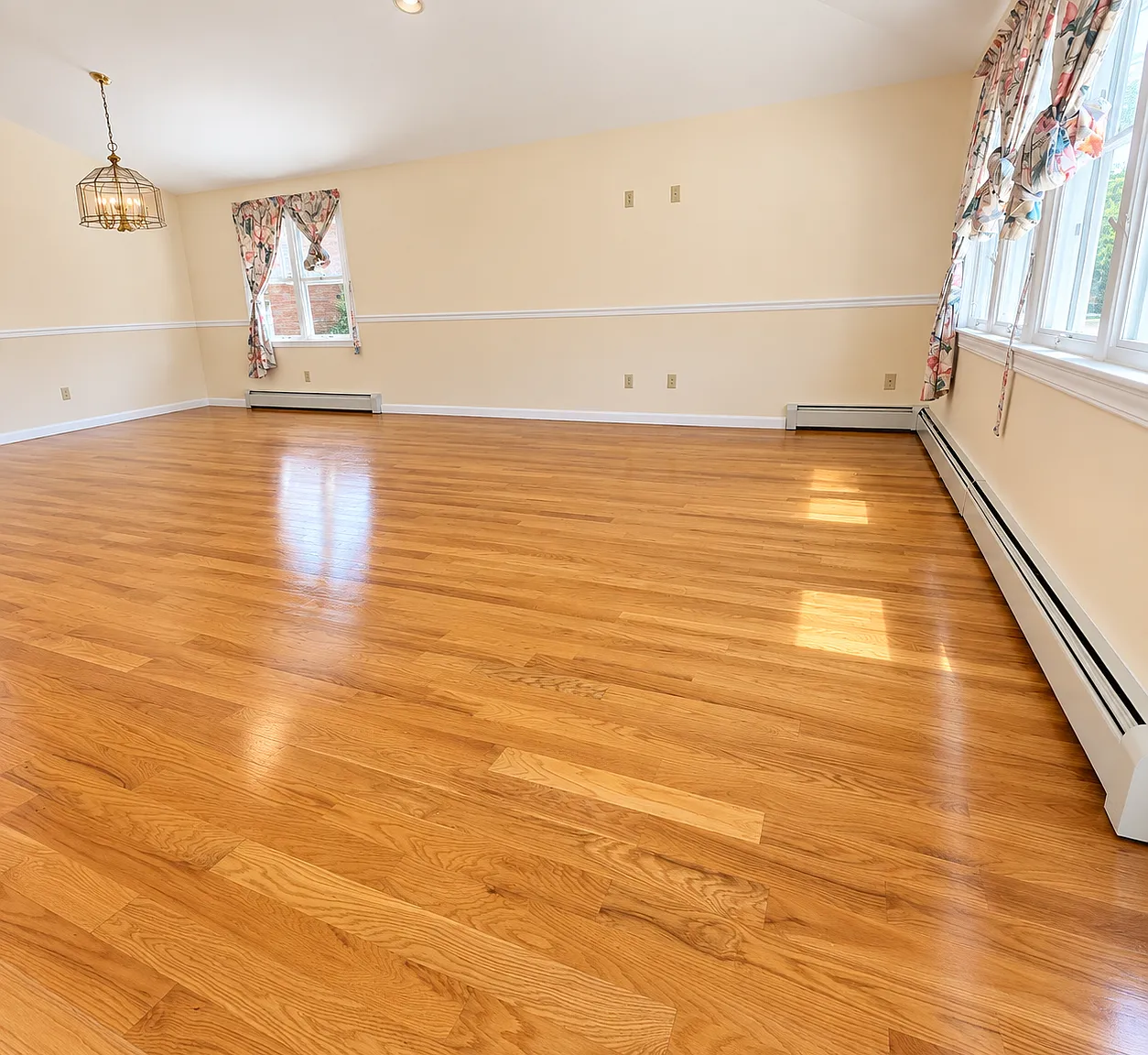 3 bed, 1350 sqft, $3,200 — Photo 1
