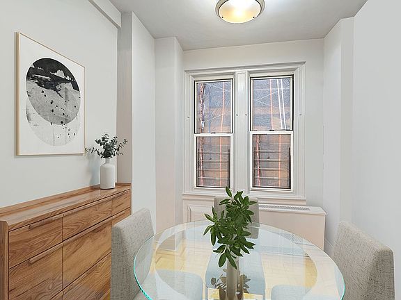2nd image of 325 E 79th St APT 5C