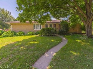 8 Striegel Ct, Normal, IL 61761