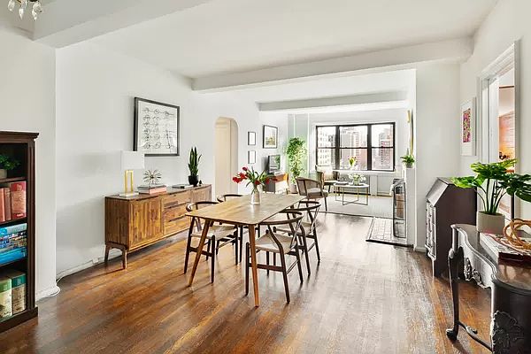 1st image of 140 E 28th St APT 12C