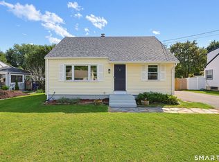 16 King Ct, Enfield, CT 06082
