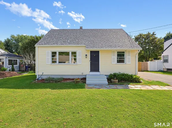 16 King Court, Enfield, CT 06082