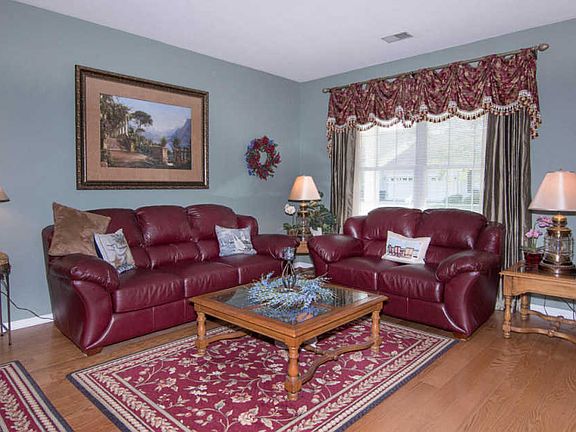 3rd image of 82 Jadelawns Dr #1000