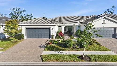 25029 Pearl Lake Cir Photo 1