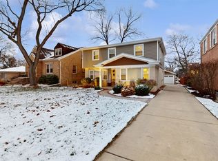 210 N Seminary Ave, Park Ridge, IL 60068