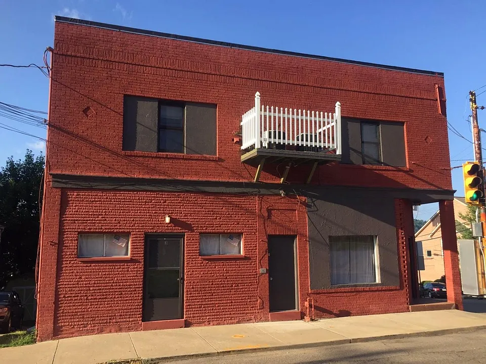 1449 State Ave #6